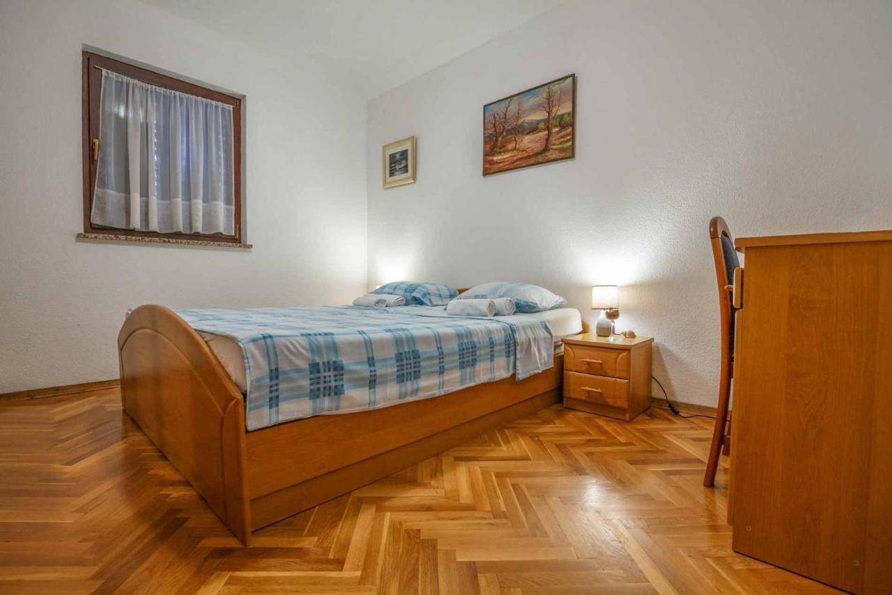 Apartman Mauro Malinska Esterno foto