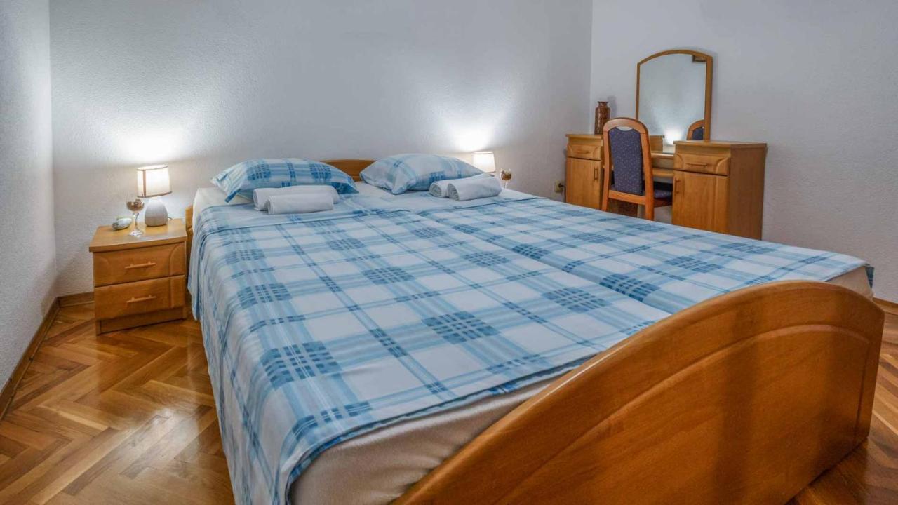 Apartman Mauro Malinska Esterno foto