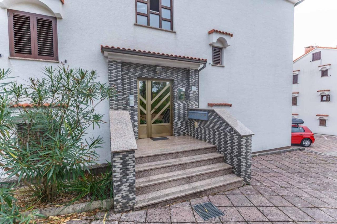 Apartman Mauro Malinska Esterno foto