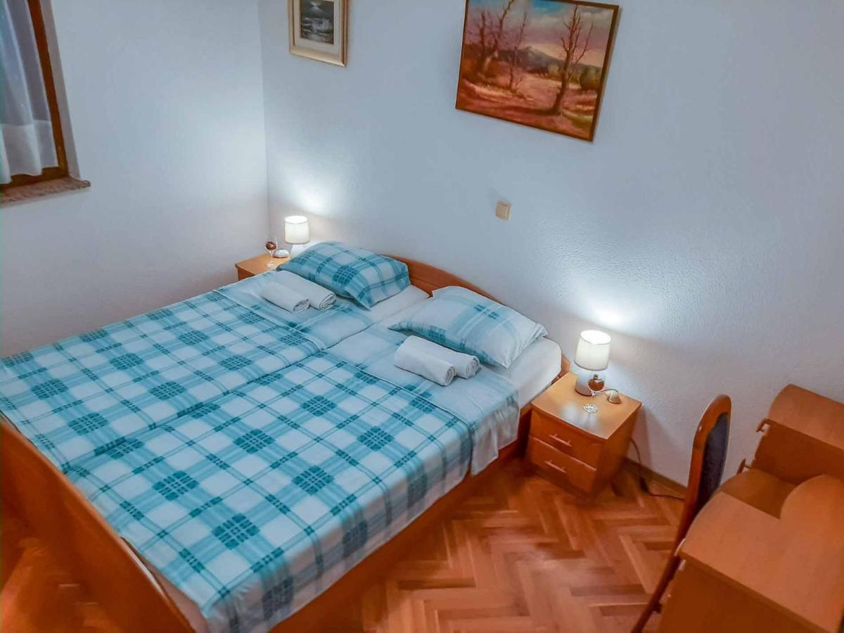 Apartman Mauro Malinska Esterno foto
