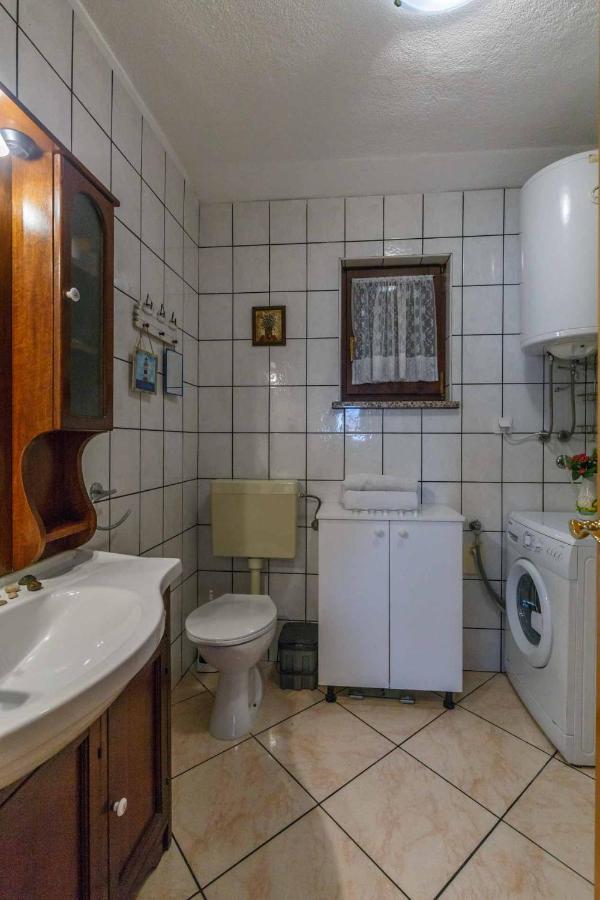 Apartman Mauro Malinska Esterno foto